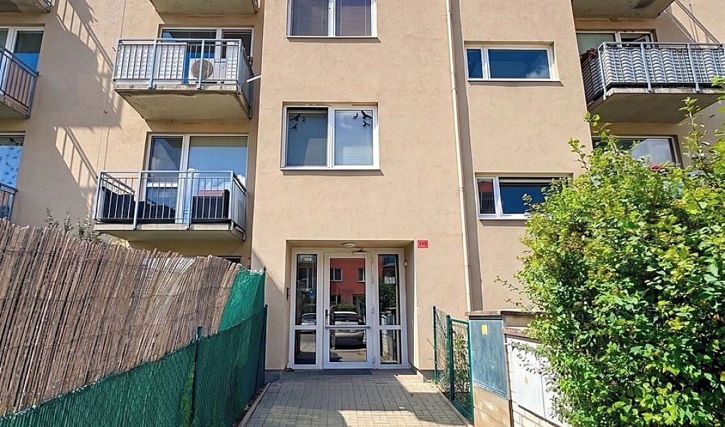Prodej bytu 1+kk 94 m², Hostivice – náhled fotky 16