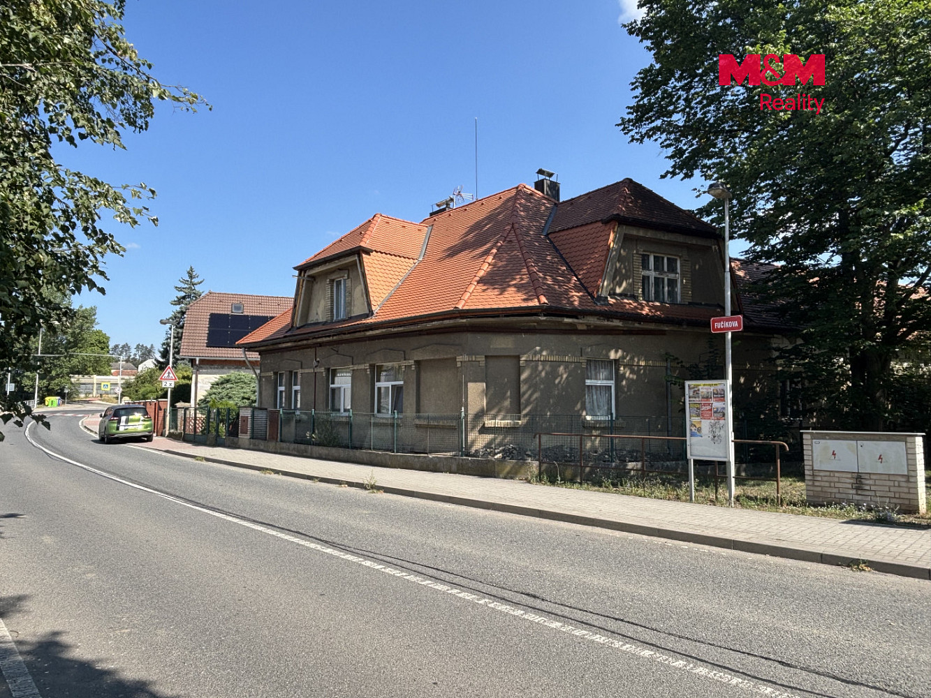 Prodej domu 300 m² s pozemkem 1 610 m² — photo 2
