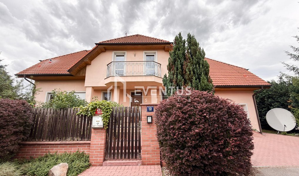 Prodej domu 300 m² s pozemkem 803 m², Praha – náhled fotky 2