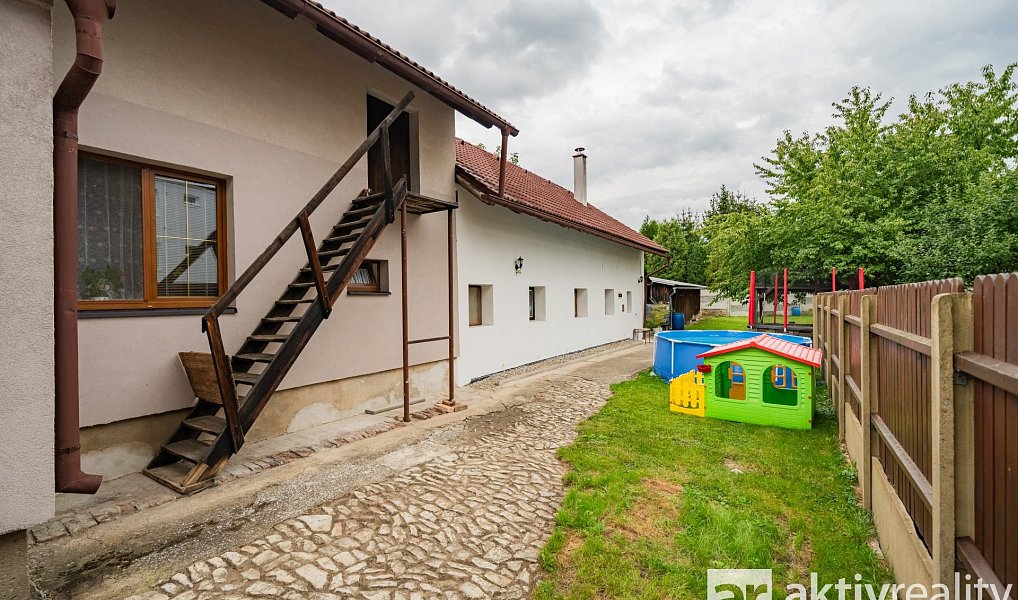 Prodej domu 257 m² s pozemkem 904 m², Liblice – náhled fotky 9
