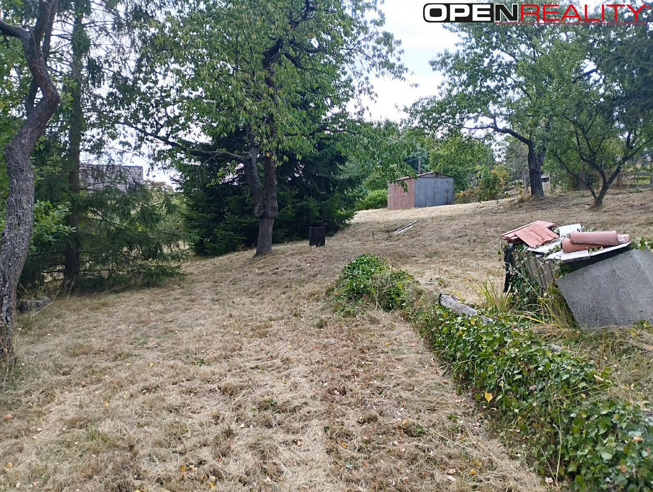 Prodej stavebního pozemku 976 m² – pohled 5