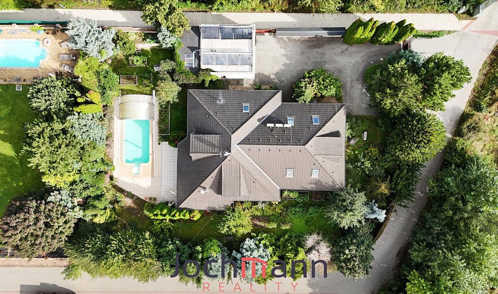 Prodej domu 320 m² s pozemkem 1 393 m², Moravany – náhled fotky 3