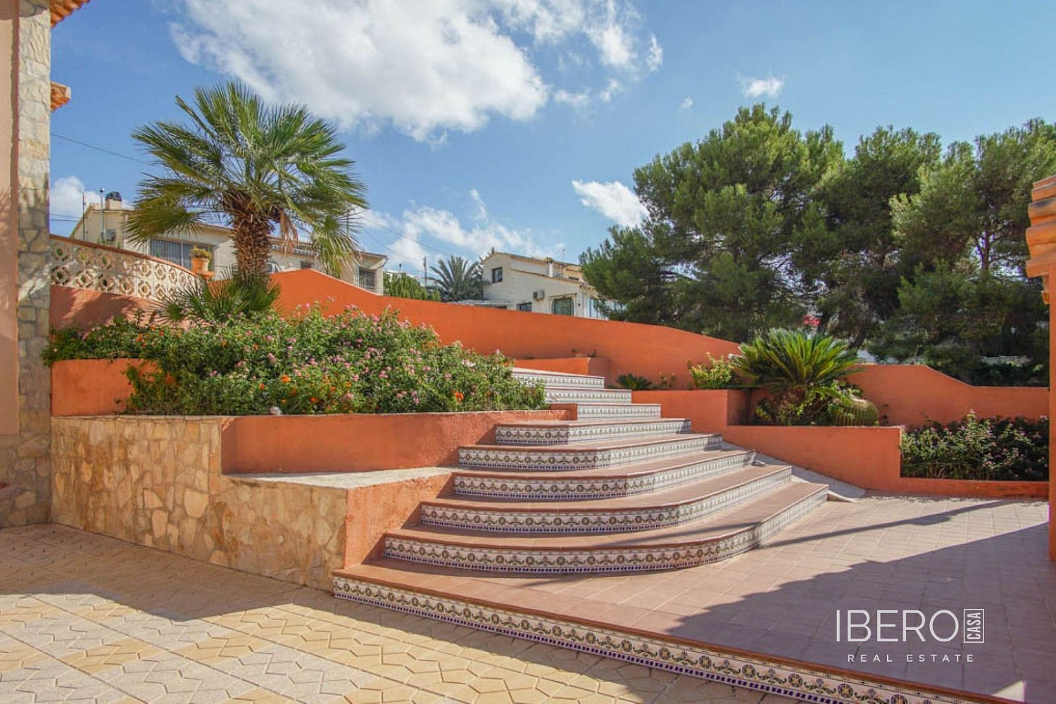 Prodej domu 331 m² s pozemkem 867 m² — photo 2