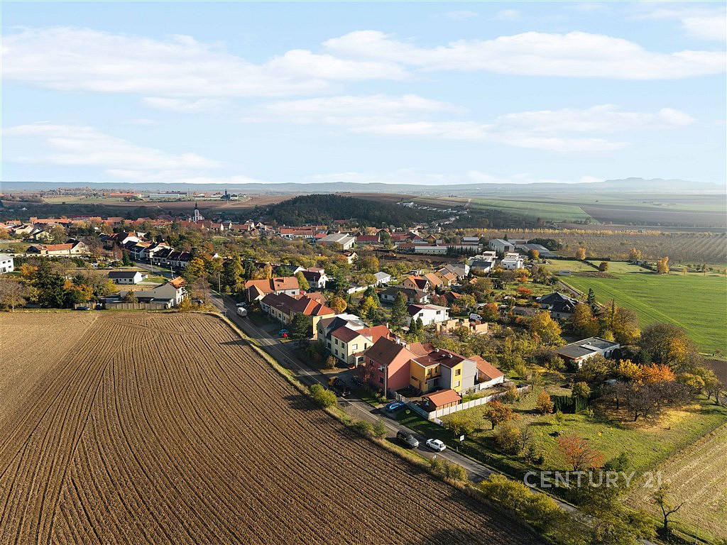 Prodej stavebního pozemku 650 m² – pohled 6