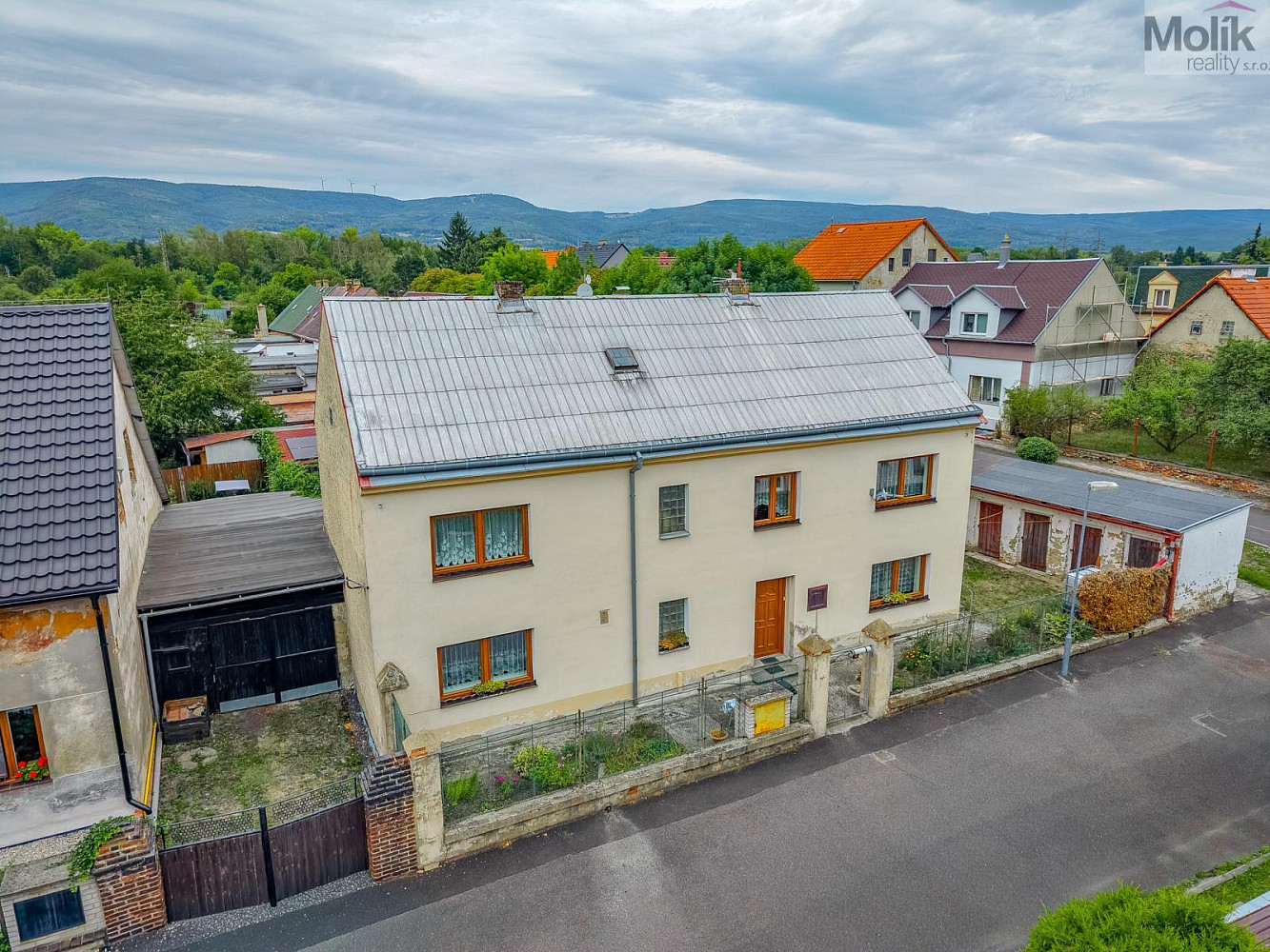 Prodej domu 194 m² s pozemkem 221 m²