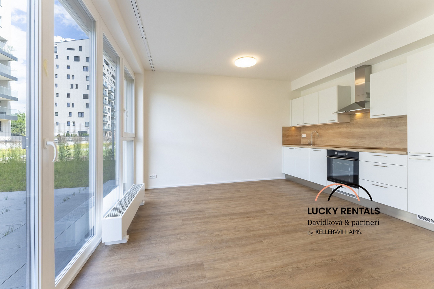 Pronájem bytu 2+kk 45 m², Praha