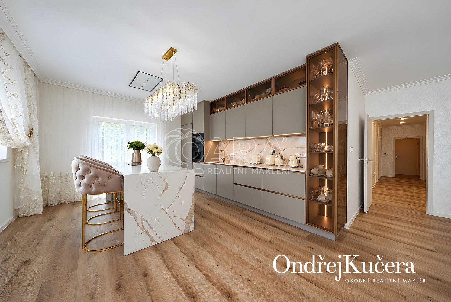 Prodej domu 200 m² s pozemkem 1 000 m² – fotografie 4