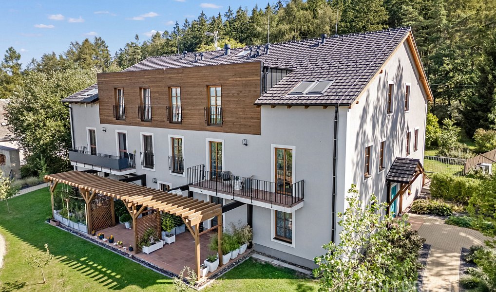 Prodej bytu 3+kk 82 m², Kařez – fotka 1 z 24