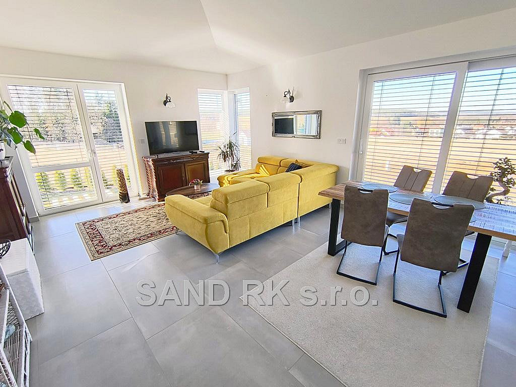 Prodej domu 106 m² s pozemkem 805 m²