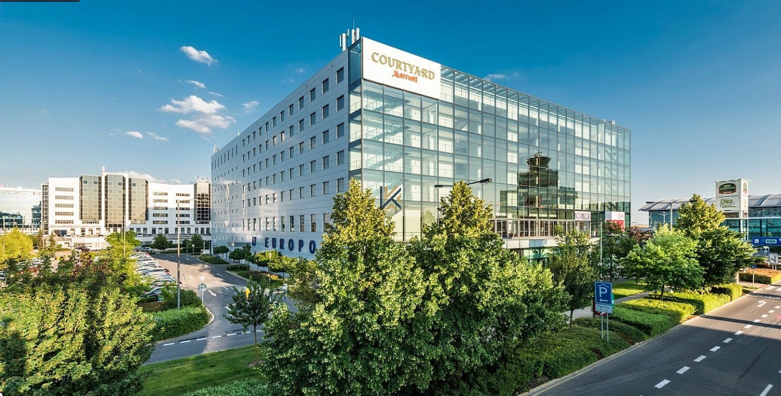 Pronájem obchodních prostor 619 m²