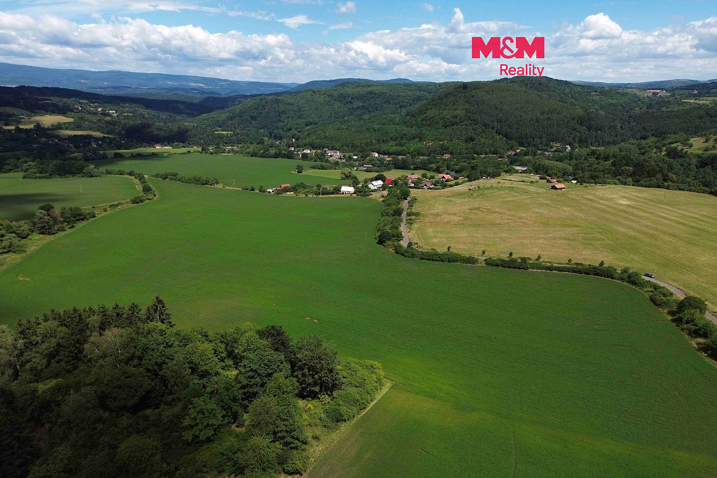 Prodej pole 86 204 m²