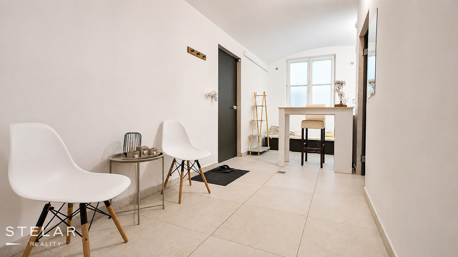 Pronájem obchodních prostor 72 m²