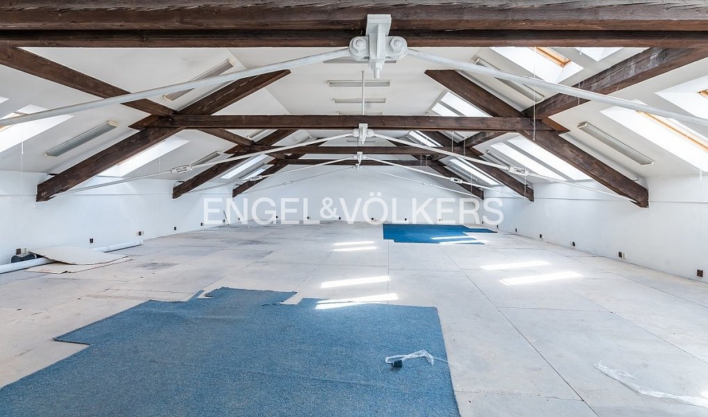 Pronájem kanceláře 287 m², Praha – náhled fotky 2
