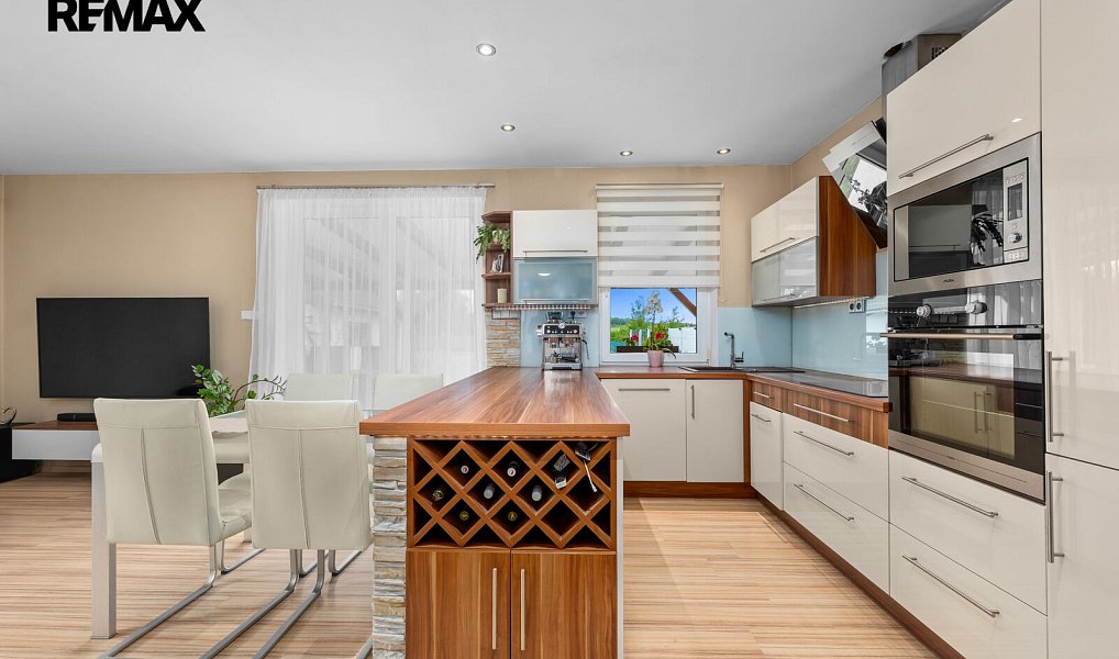 Prodej domu 134 m² s pozemkem 1 409 m², Lišov – náhled fotky 14