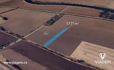 Prodej pole 2 885 m², Kroměříž