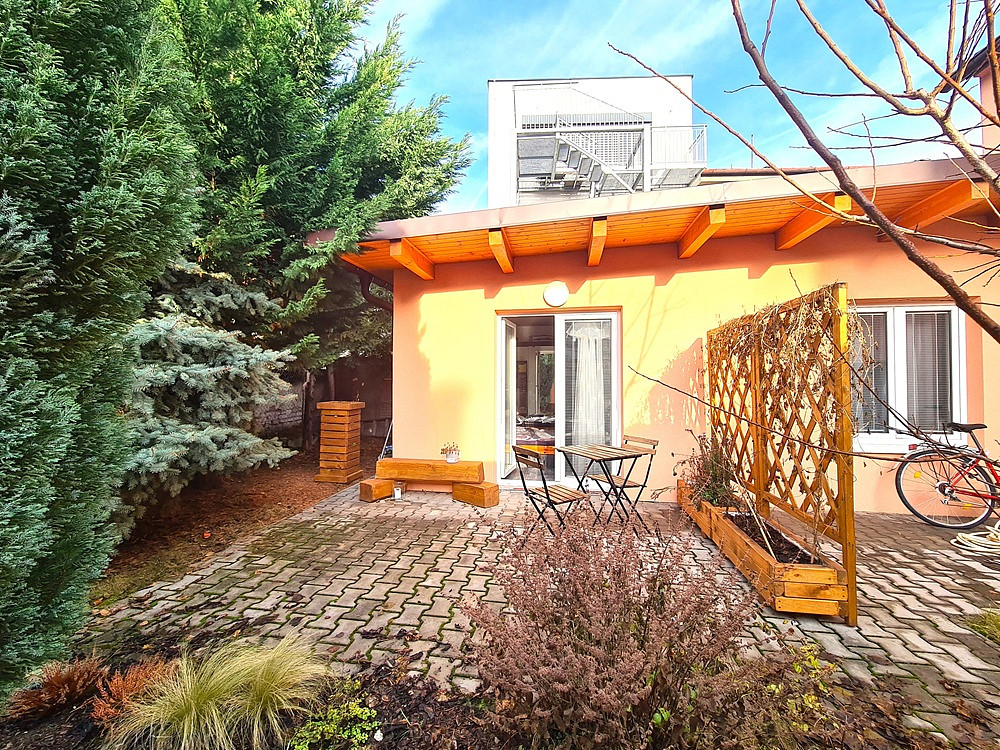 Pronájem bytu 2+kk 42 m²