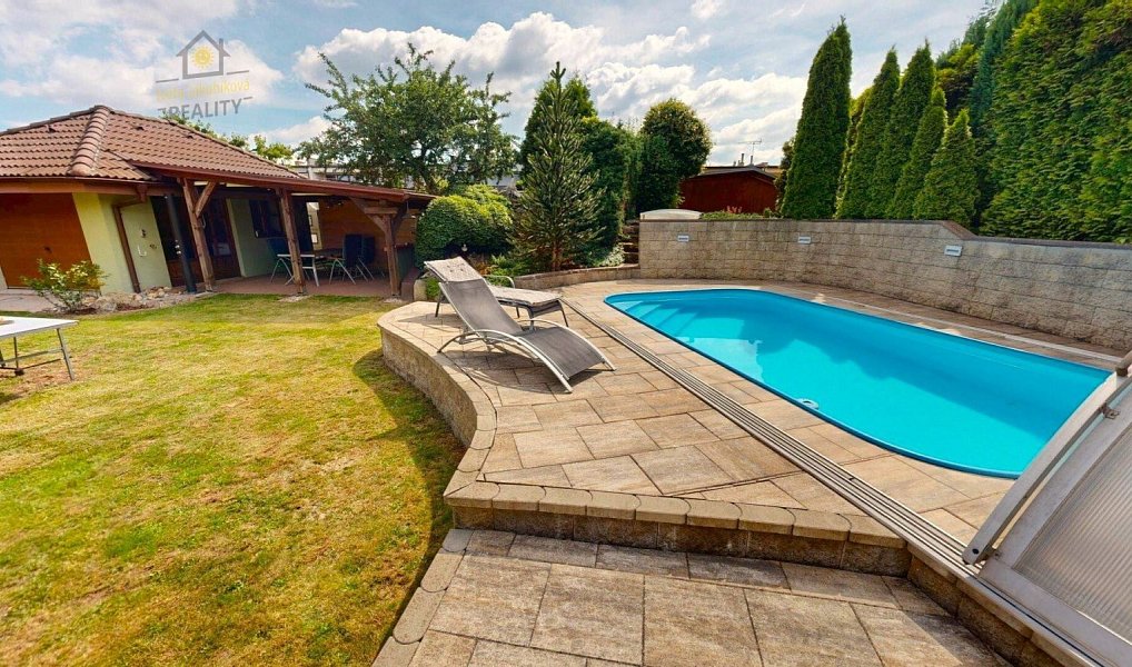 Prodej domu 220 m² s pozemkem 842 m², Bělá pod Bezdězem – náhled fotky 5