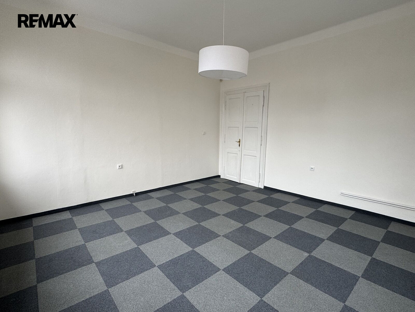 Pronájem kanceláře 24 m² – fotografie 4