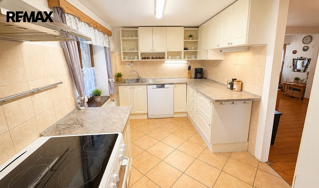 Prodej ubytovacího objektu 474 m², Litohošť – náhled fotky 12