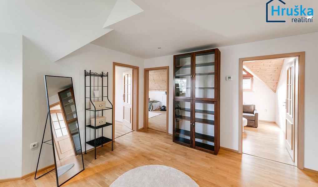 Prodej domu 196 m² s pozemkem 650 m², Baška – náhled fotky 13