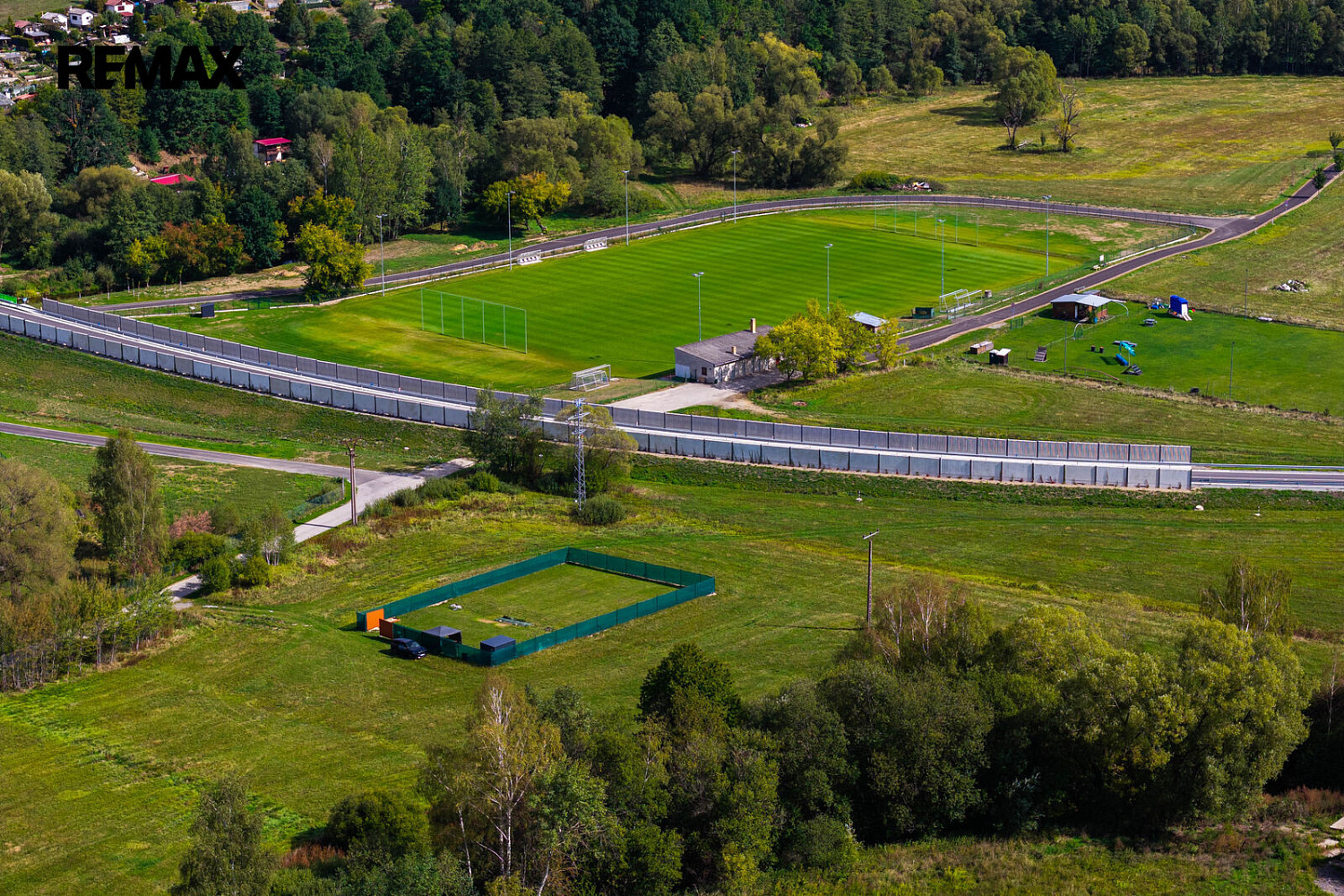 Prodej stavebního pozemku 780 m² – fotografie 2