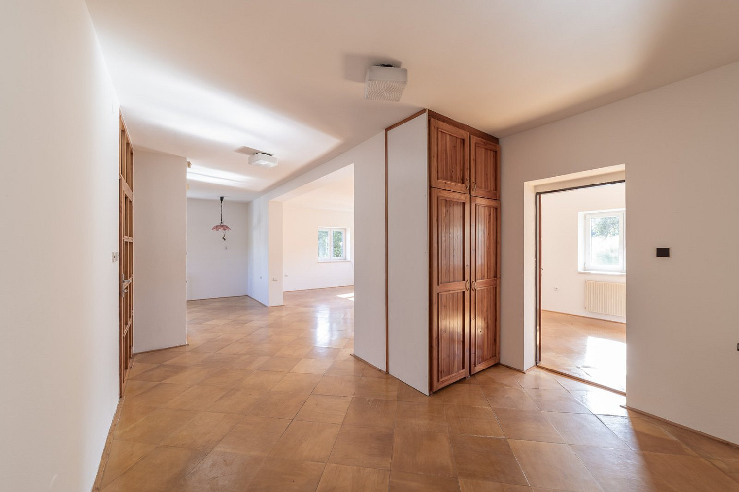 Prodej domu 333 m² s pozemkem 1 095 m² – pohled 6