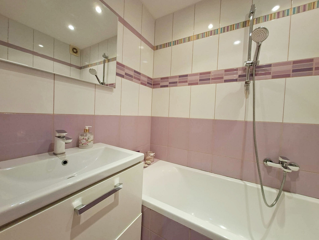 Prodej bytu 2+1 56 m² – fotografie 4