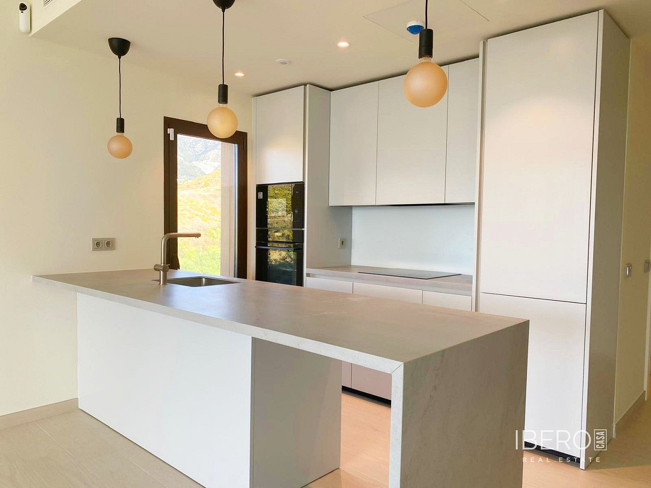 Prodej bytu 3+kk 90 m² – pohled 4