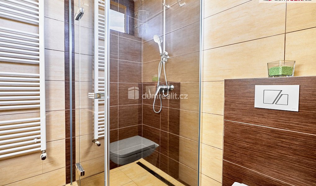 Prodej domu 136 m² s pozemkem 857 m², Nová Role – náhled fotky 19