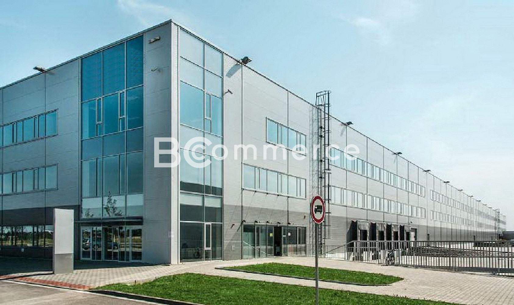 Pronájem výrobních prostor 5 240 m² — photo 2
