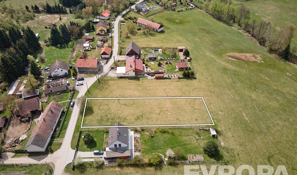 Prodej stavebního pozemku 1 601 m², Býšť – náhled fotky 3