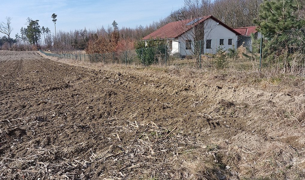 Prodej stavebního pozemku 5 700 m², Dolní Újezd – náhled fotky 4