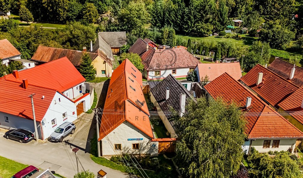 Prodej chaty/chalupy 150 m² s pozemkem 246 m², Strunkovice nad Blanicí – náhled fotky 22