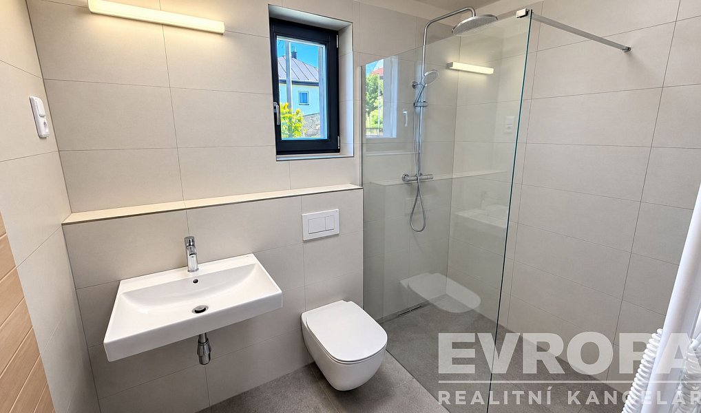 Pronájem domu 165 m² s pozemkem 521 m², Vrchlabí – náhled fotky 4