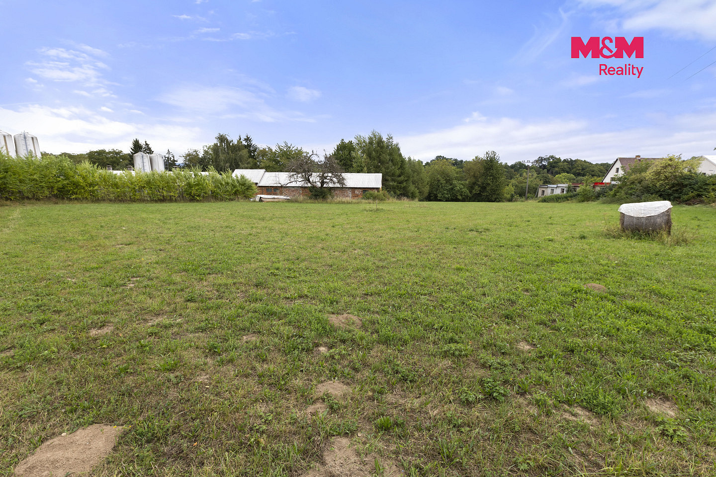 Prodej stavebního pozemku 1 349 m² – fotografie 2