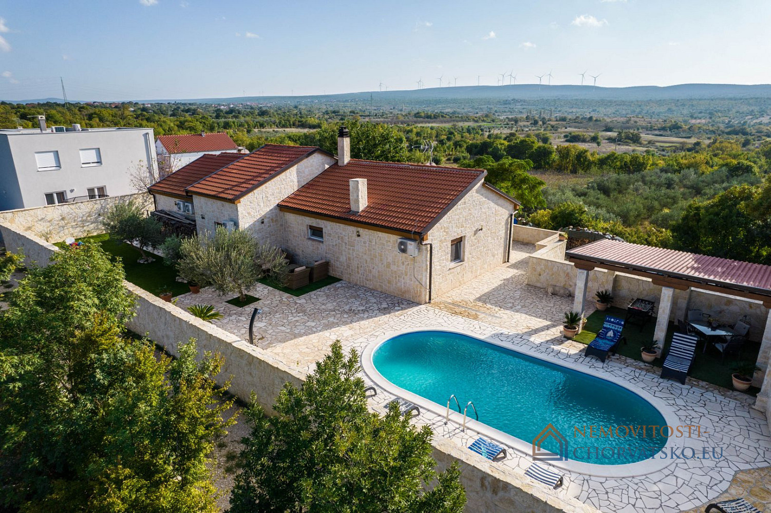 Prodej domu 138 m² s pozemkem 500 m² – další