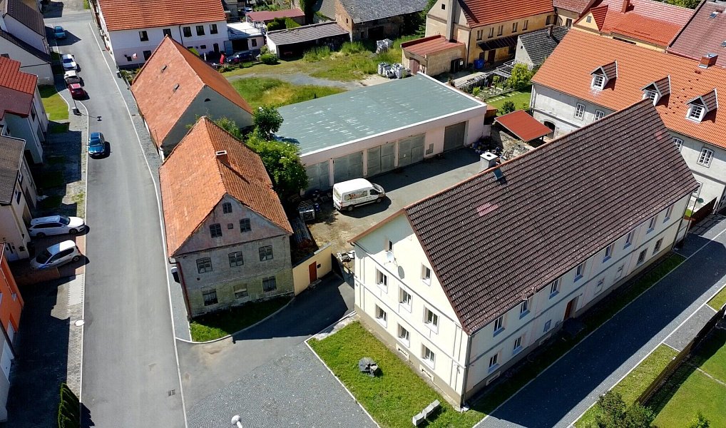 Prodej domu 900 m² s pozemkem 1 315 m², Kravaře – náhled fotky 2