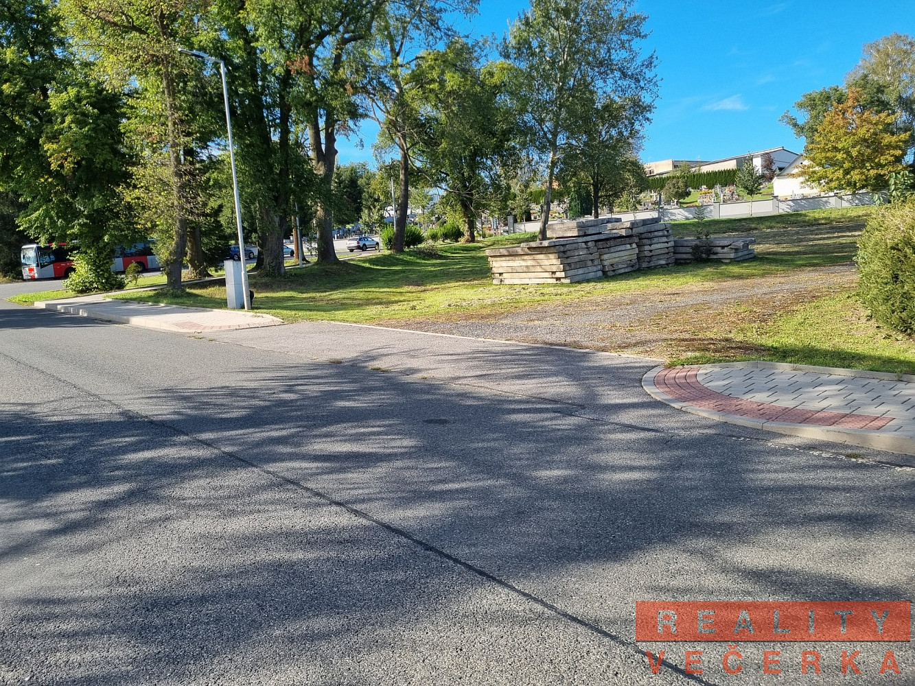 Prodej komerčního pozemku 3 102 m² – fotografie 3