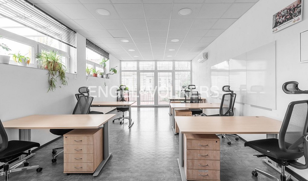 Pronájem nájemního domu, činžáku 957 m², Praha – náhled fotky 4