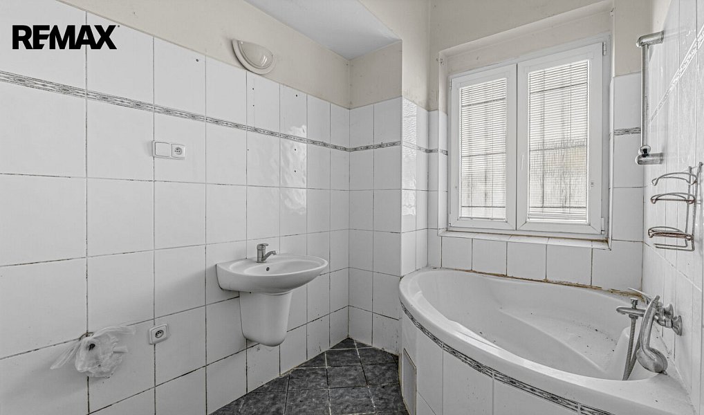 Prodej domu 210 m² s pozemkem 475 m², Kostelec nad Černými lesy – náhled fotky 24