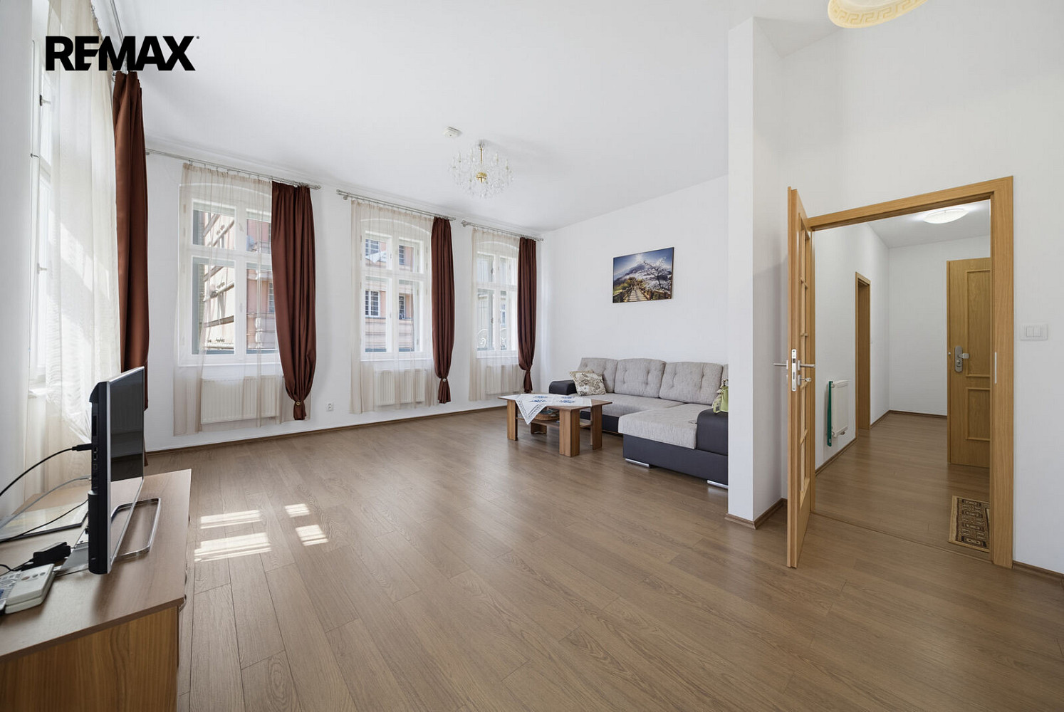 Prodej ubytovacího objektu 350 m² – fotografie 2
