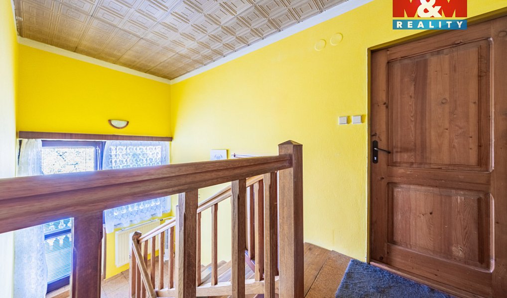 Prodej domu 214 m² s pozemkem 1 876 m², Kvášňovice – náhled fotky 7