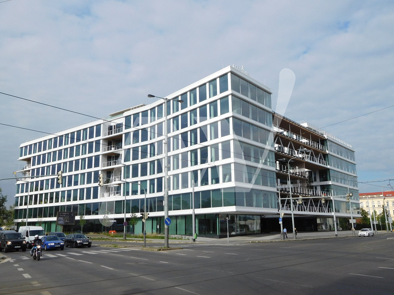 Pronájem kanceláře 648 m²