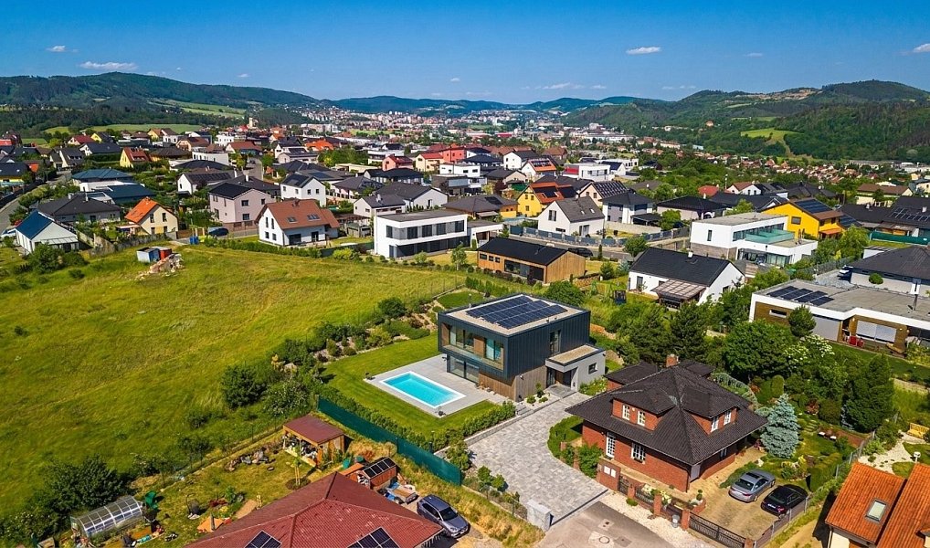Prodej stavebního pozemku 1 241 m², Králův Dvůr – náhled fotky 9