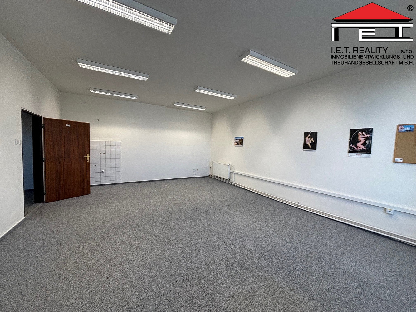 Pronájem kanceláře 95 m² — photo 2