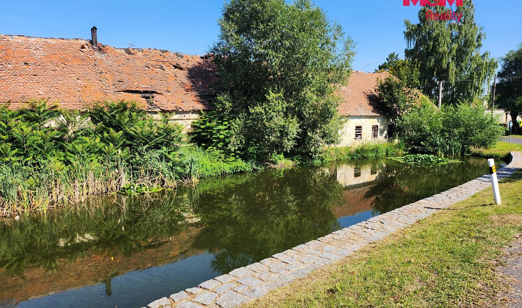 Prodej domu 424 m² s pozemkem 4 756 m², Měcholupy – náhled fotky 2