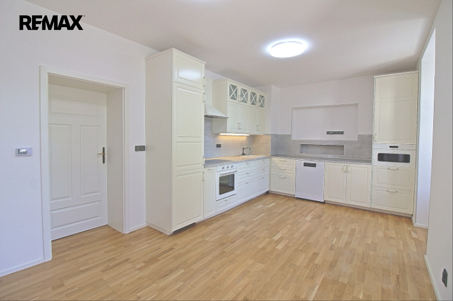 Prodej bytu atypického 141 m² — photo 2
