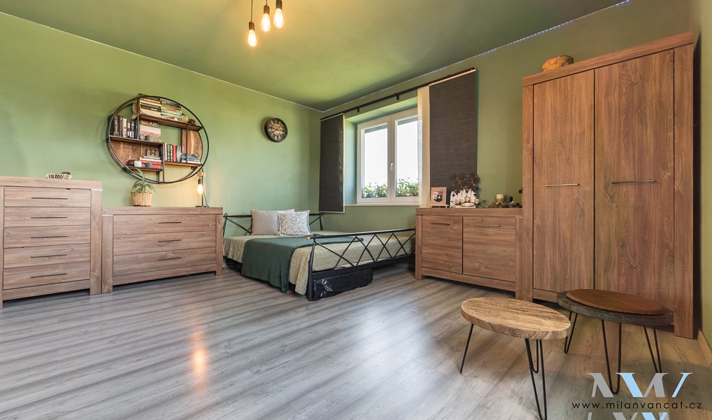 Prodej domu 233 m² s pozemkem 812 m², Zbuzany – náhled fotky 3