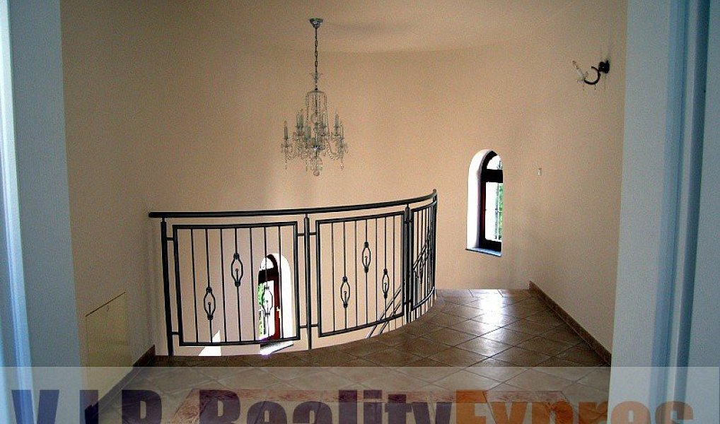 Pronájem domu 270 m² s pozemkem 550 m², Praha – náhled fotky 8