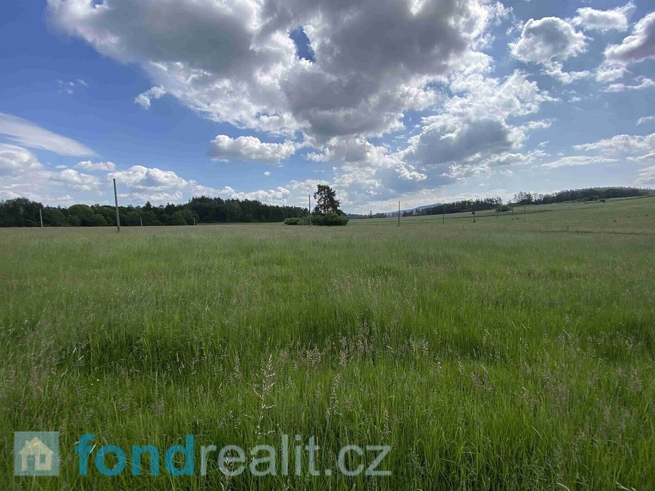 Prodej stavebního pozemku 1 400 m² – fotografie 3